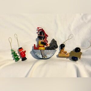 *VINTAGE* ERZGEBIRGE Inspired Wood Man On Rocking Horse Ornament + 4 Small Ones